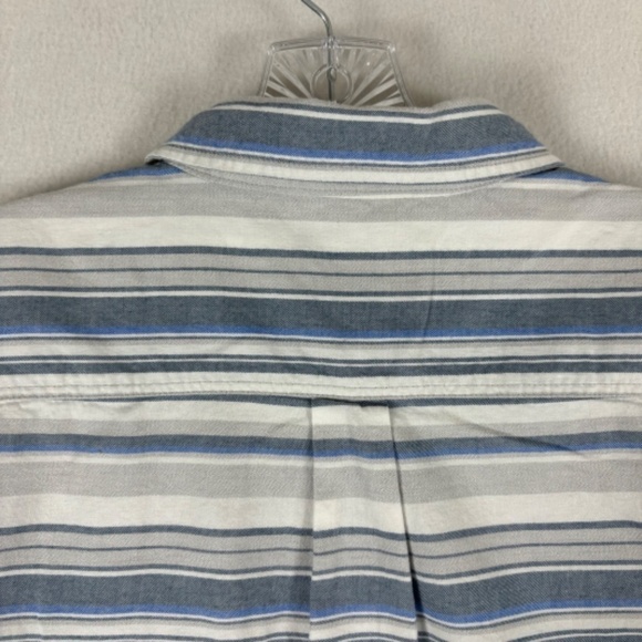 Grizzly Mountain Men's Short Sleeve Woven Shirt L White, Blue and Gray Stripes - Picture 8 of 12